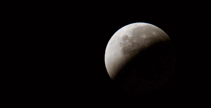 Lunar eclipse. Photo: Jesper Rosenmai