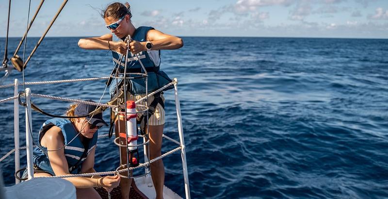 Doing water sampling. Photo: Malin Kvamme