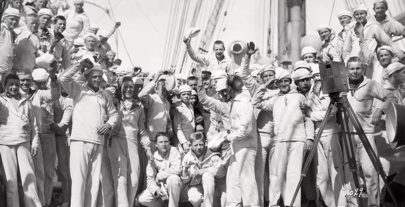 A merry crew, probably in 1923. Photo: UiB