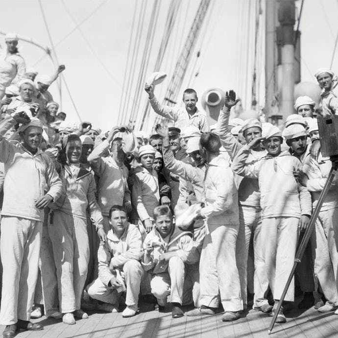 A merry crew, probably in 1923. Photo: UiB