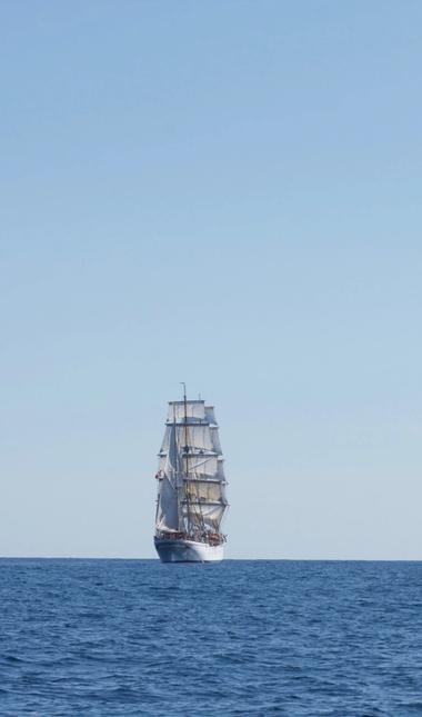 sail ship 